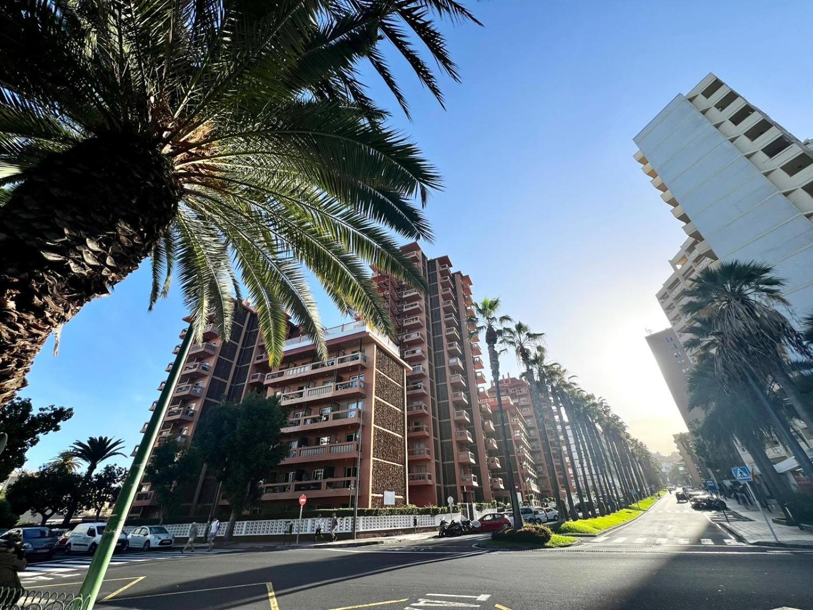 Apartment Ocean Breeze Oasis In *